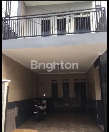 image RUMAH BAGUS TERAWAT DI BINTARA BEKASI (1)