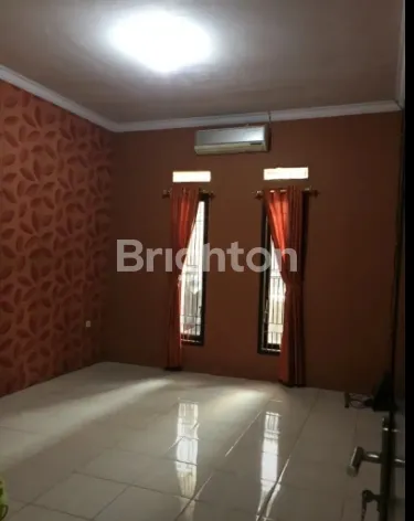 image RUMAH BAGUS TERAWAT DI BINTARA BEKASI (2)