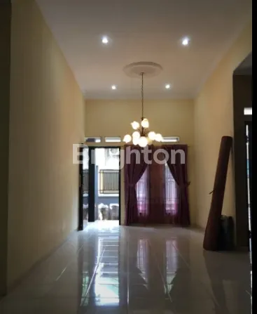 image RUMAH BAGUS TERAWAT DI BINTARA BEKASI (3)