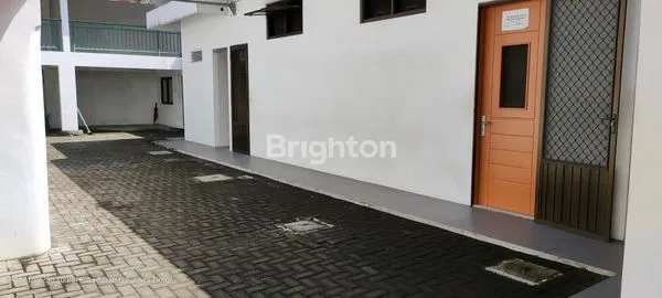 LOKASI STRATEGIS PINGGIR JALAN BISA DI BUAT KANTOR ATAU RESTO