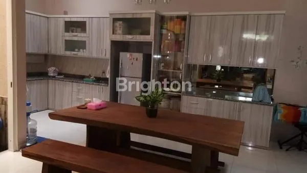 image MEWAH, FULL FURNISH DAN SIAP HUNI DI RUNGKUT - SURABAYA (4)