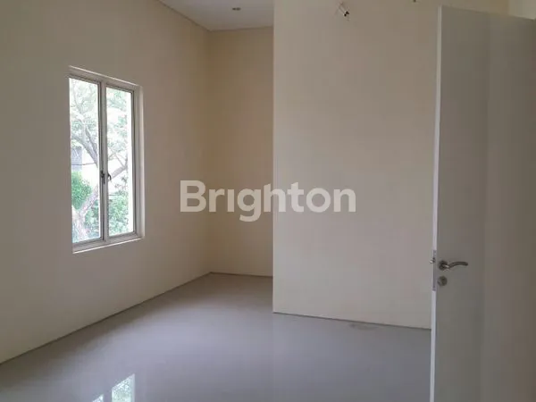 image RUMAH MINIMALIS GOLF AVENUE CITRALAND 2LT LT244M2 (3)