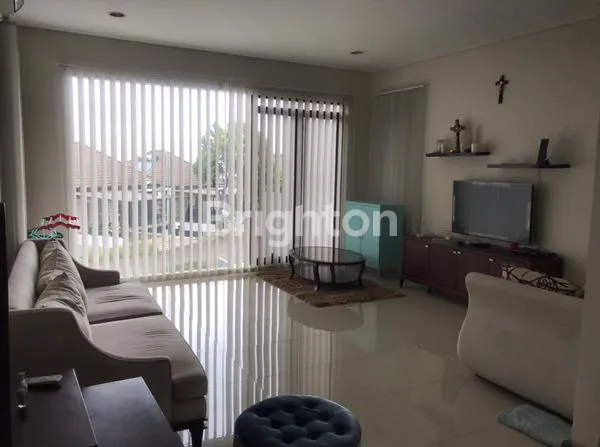 image RUMAH LUX AMAN DAN TERAWAT DI KAWASAN RESORT DAGO PAKAR BANDUNG (11)