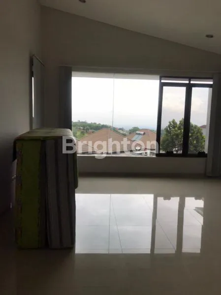 image RUMAH LUX AMAN DAN TERAWAT DI KAWASAN RESORT DAGO PAKAR BANDUNG (4)