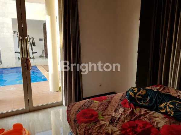 image RUMAH MEWAH ARAYA (3)