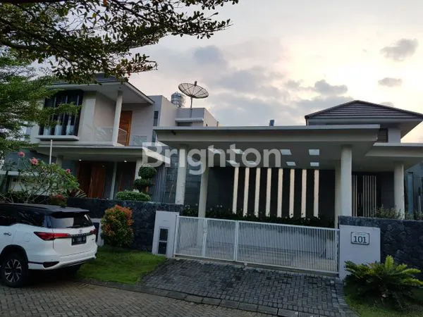 image RUMAH MEWAH ARAYA (8)