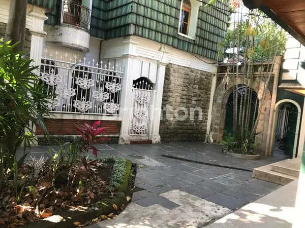 image RUMAH PUSAT NIAGA KOTA BANDUNG (NEGO) (3)