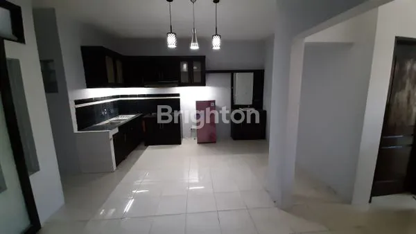 image RUMAH PUSAT KOTA SIDOARJO DEKAT AKSES TOL SIAP HUNI, BAGUS TERAWAT (3)