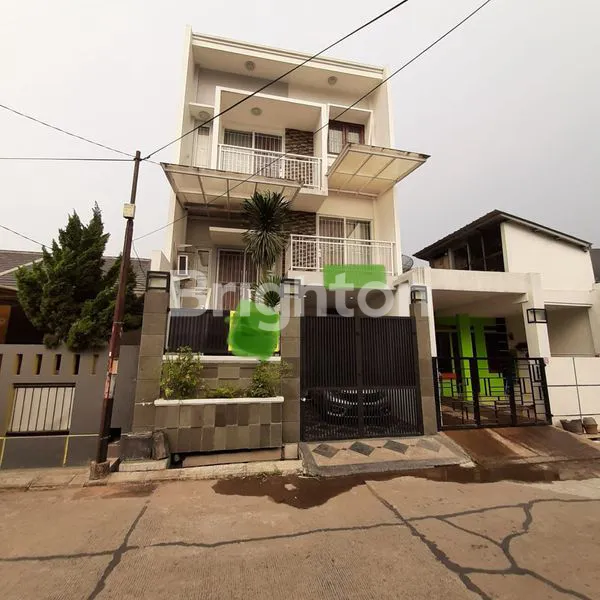 image LUXURIOUS HOUSE  3 LANTAI GRAND RESIDENCE HANGTUAH BEKASI TIMUR SETU (4)