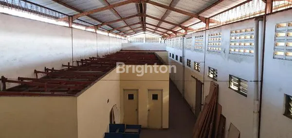 image GUDANG LUAS HARGA MURAH ADA 4 GUDANG BISA D SEWA SEBAGIAN (5)