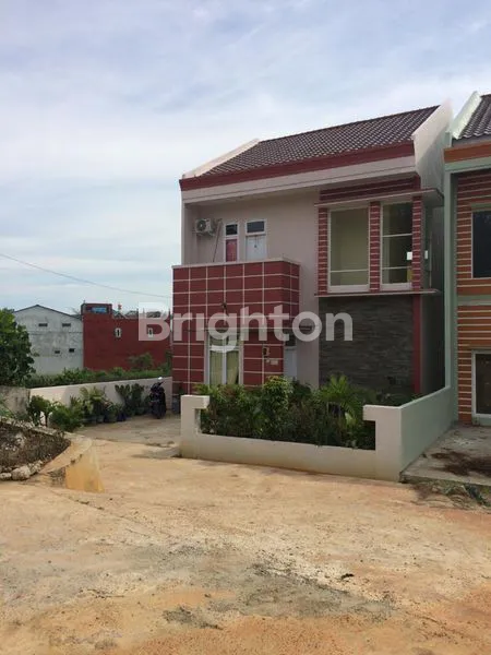 image BALIKPAPAN,  RUMAH CANTIK TENGAH KOTA (Y255) (1)