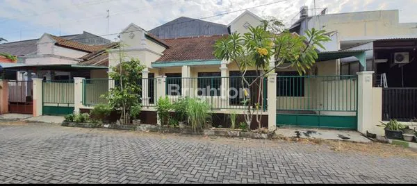 image RUMAH GRIYA PARAHYANGAN... BISA JEJER 2 RUMAH (3)