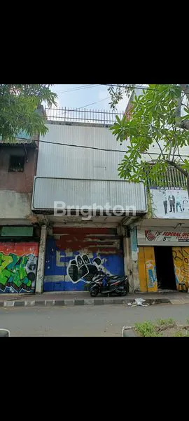 RUKO SLAMET RIYADI, JALAN UTAMA, TEMPAT USAHA