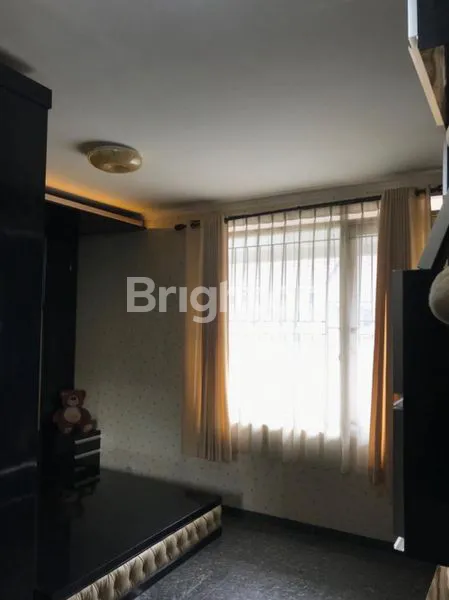 image RUMAH 2 LANTAI DI ISTANA REGENCY SUDIRMAN BANDUNG (3)