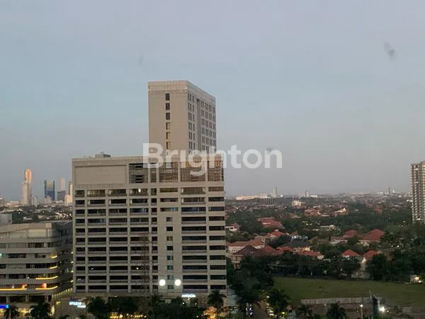 image BRAND NEW LIVING RESIDENTIAL DIRECT TO THE MALL (3)