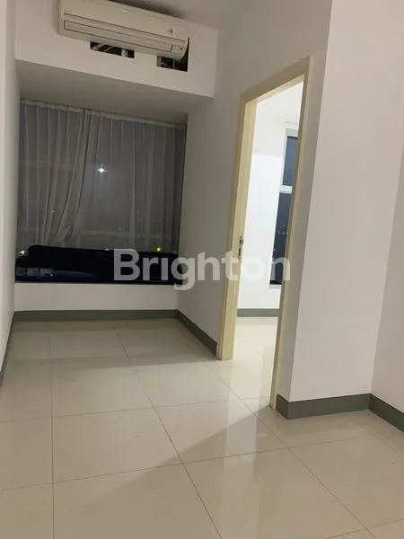 image BRAND NEW LIVING RESIDENTIAL DIRECT TO THE MALL (4)