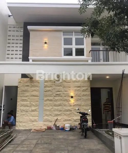 image RUMAH NEW GRESS SIAP HUNI ROYAL RESIDENCE (1)