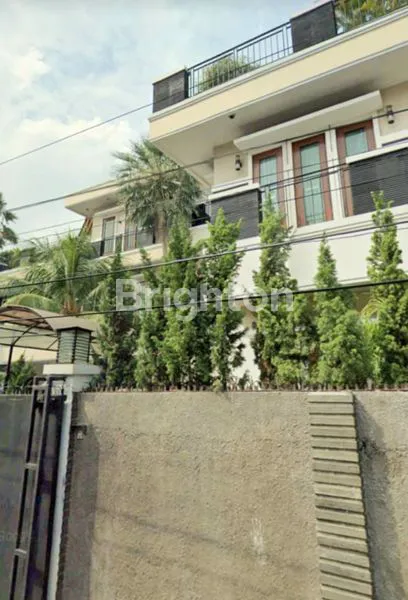 image RUMAH MEWAH 3 LANTAI FULL FURNISAH DENGAN KOLAM RENANG DI  ANGSANA DURI KEPA JAKARTA BARAT (1)