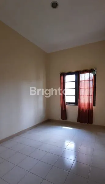 image RUMAH 2 LANTAI ARAYA MALANG (4)