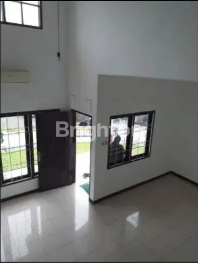 image HOOK BESAR DALAM PERUMAHAN ELIT (4)