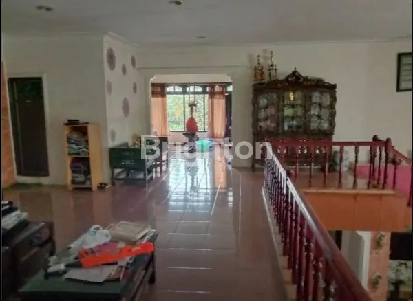 image RUMAH HOOK, LUAS & LEGA SERTA NYAMAN DI RUNGKUT HARAPAN SURABAYA (5)