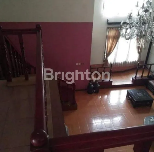 image RUMAH HOOK, LUAS & LEGA SERTA NYAMAN DI RUNGKUT HARAPAN SURABAYA (4)