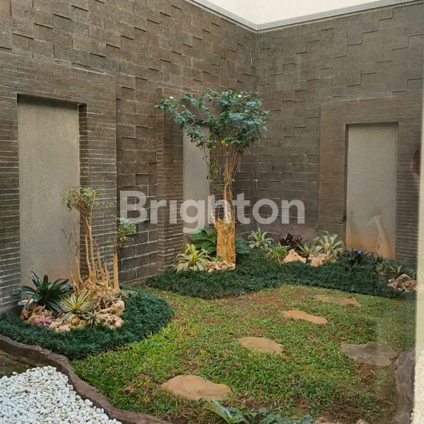 image MINIMALIS SIAP HUNI BAGUS PALM BEACH, PAKUWON CITY (2)