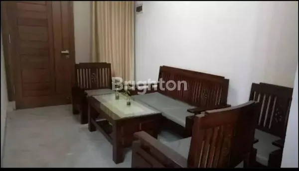 image BESAR DALAM PERUMAHAN ELIT (2)