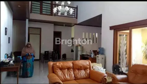 image BESAR DALAM PERUMAHAN ELIT (3)