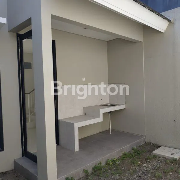 image RUMAH 2 LANTAI MINIMALIS CITRALAND 900JT (6)