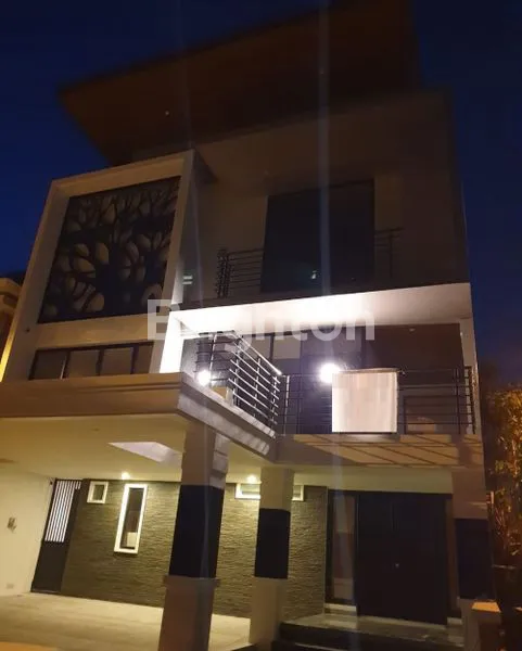 image RUMAH MEWAH MODERN HARGA MASUK AKAL (3)