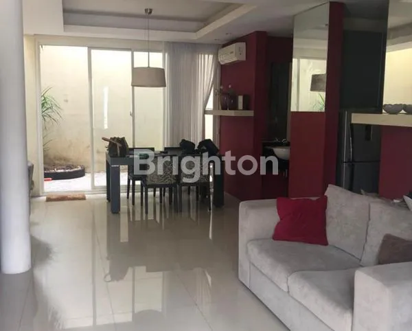 image RUMAH DIAN ISTANA (5)