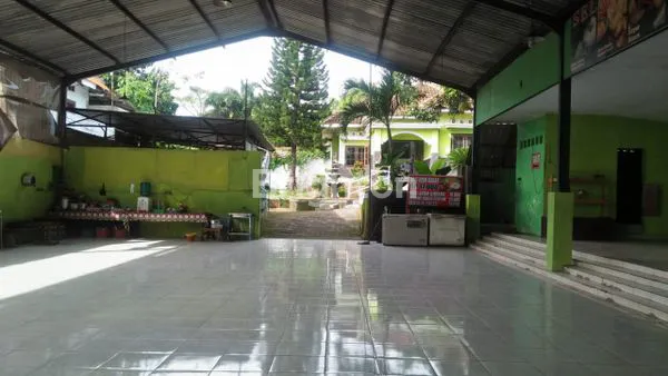 image RUMAH MAKAN DEKAT SEKOLAHAN (2)