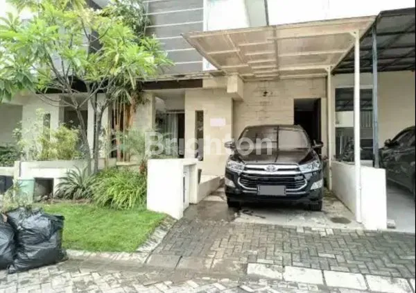image RUMAH BAGUS TERAWAT DIAN ISTANA (1)