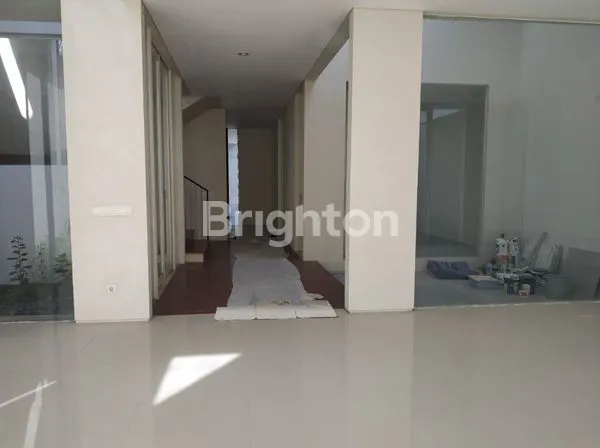 image RUMAH BARU GRESS BELUM PERNAH DITEMPATI DI EASTWOOD CITRALAND (2)