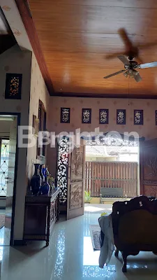 image RUMAH 3 LANTAI ADA ROOPTOP NYA SIDOARJO (5)