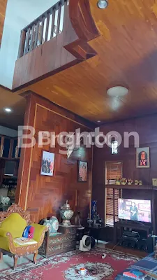 image RUMAH 3 LANTAI ADA ROOPTOP NYA SIDOARJO (4)