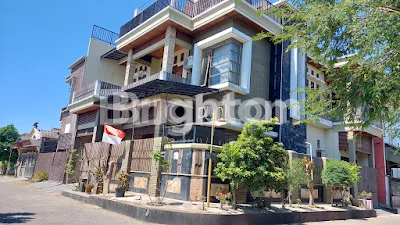 image RUMAH 3 LANTAI ADA ROOPTOP NYA SIDOARJO (2)