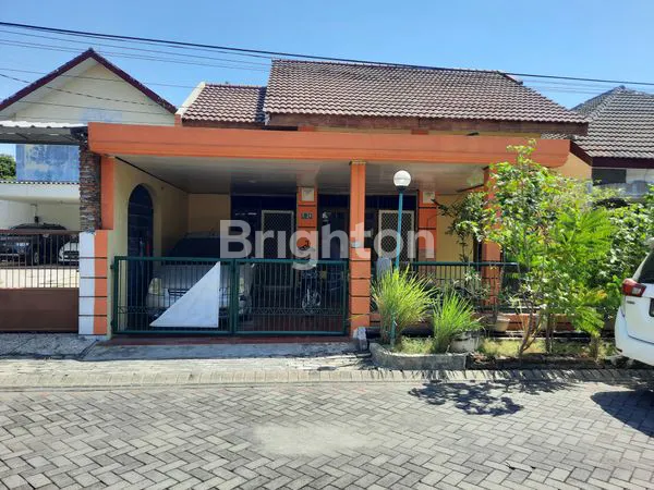 image RUMAH BANGUNAN INDAH,SIAP HUNI,1,5 LANTAI,LANTAI ATAS GUDANG,TERAS,CARPORT,BELAKANG KETUTUP TAPI MASIH ADA ANGIN2 DAN TERANG,ROW JALAN 8M,5 MENIT EXIT TOL,DELAT MALL PLAZA,RS,HOTEL ASTON,LOKASI SEKELILING NYAMAN (3)