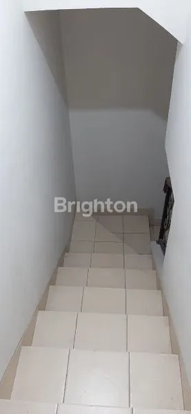 image RUMAH 3 LANTAI RAPI SIAP HUNI DI GADING GRANDE KELAPA GADING (2)