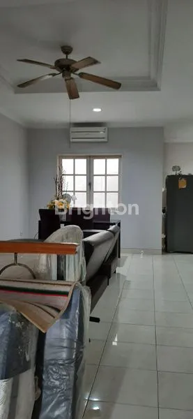image RUMAH 3 LANTAI RAPI SIAP HUNI DI GADING GRANDE KELAPA GADING (7)
