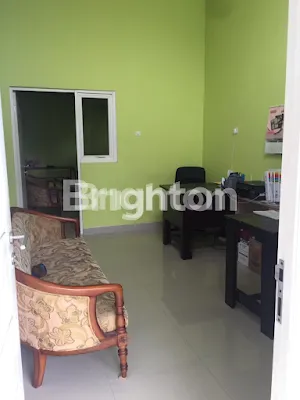 image RUMAH TANAH DI HOOK,SIAP PAKAI,BERSIH,TERAWAT,LOKASI BAGUS,ROW LEBAR 8M,TENGAH KOTA (7)