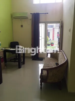 image RUMAH TANAH DI HOOK,SIAP PAKAI,BERSIH,TERAWAT,LOKASI BAGUS,ROW LEBAR 8M,TENGAH KOTA (3)