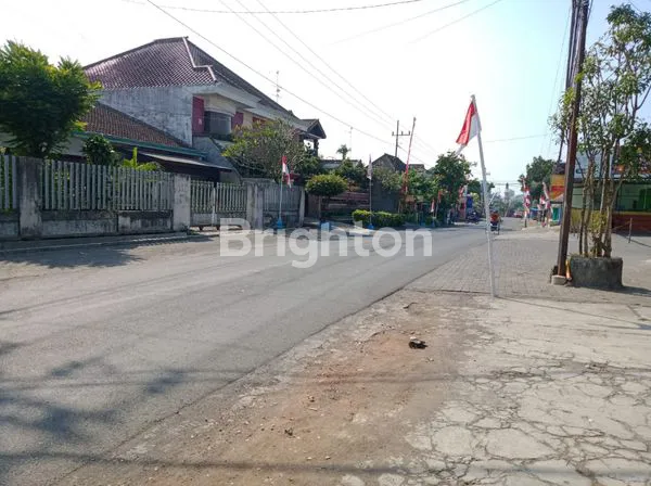 image BANGUNAN / KANTOR LOKASI STRATEGIS, DI JALAN POROS TUREN MALANG (2)
