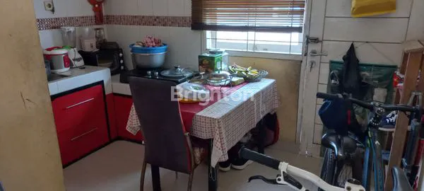 image RUMAH BESAR UNTUK TINGGAL DAN USAHA (4)