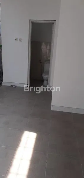 image RUMAH 1 LANTAI TERAWAT SIAP HUNI STRATEGIS DEKAT KOTATRUST RESIDENCE (3)