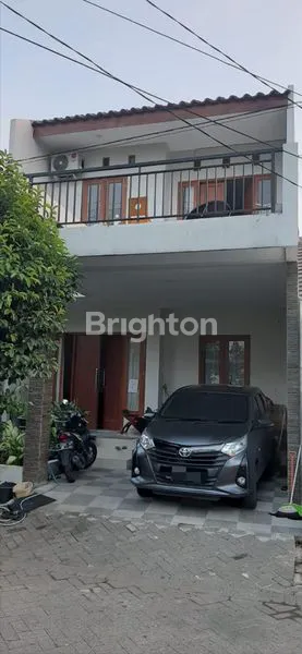 image RUMAH BABATAN 2 LANTAI SANGAT STRATEGIS SIAP HUNI (1)