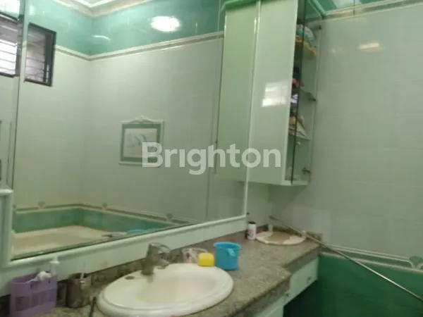 image RUMAH MEWAH DHARMAHUSADA INDAH TIMUR LOKASI DEKAT GM (10)