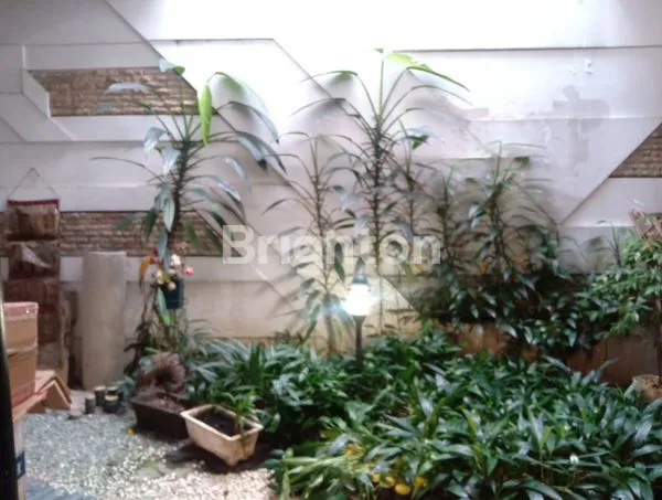 image RUMAH MEWAH DHARMAHUSADA INDAH TIMUR LOKASI DEKAT GM (4)