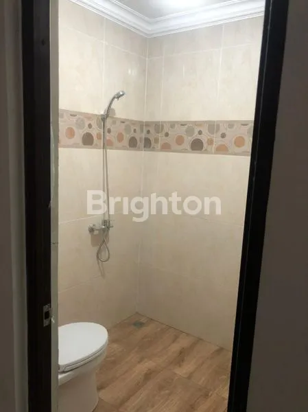 image RUMAH USAHA MEDAYU UTARA GRESS 1,5LANTAI LOKASI STRATEGIS JALAN UTAMA (8)